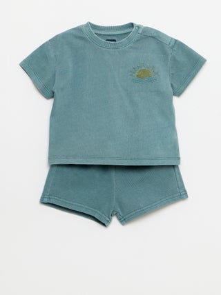 2-delige set met geborduurd T-shirt + short
