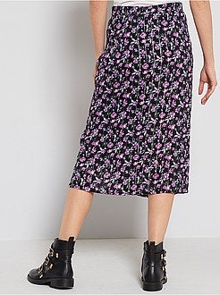 Damesmode maat 34-48 - Aansluitende jurk met bloemenprint en fronsjes - Kiabi