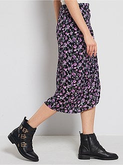 Damesmode maat 34-48 - Aansluitende jurk met bloemenprint en fronsjes - Kiabi
