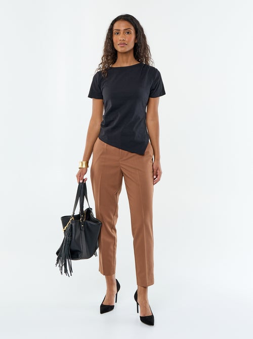 Asymmetrisch T-shirt met korte mouwen - Kiabi Asymmetrisch T-shirt met korte mouwen - Kiabi