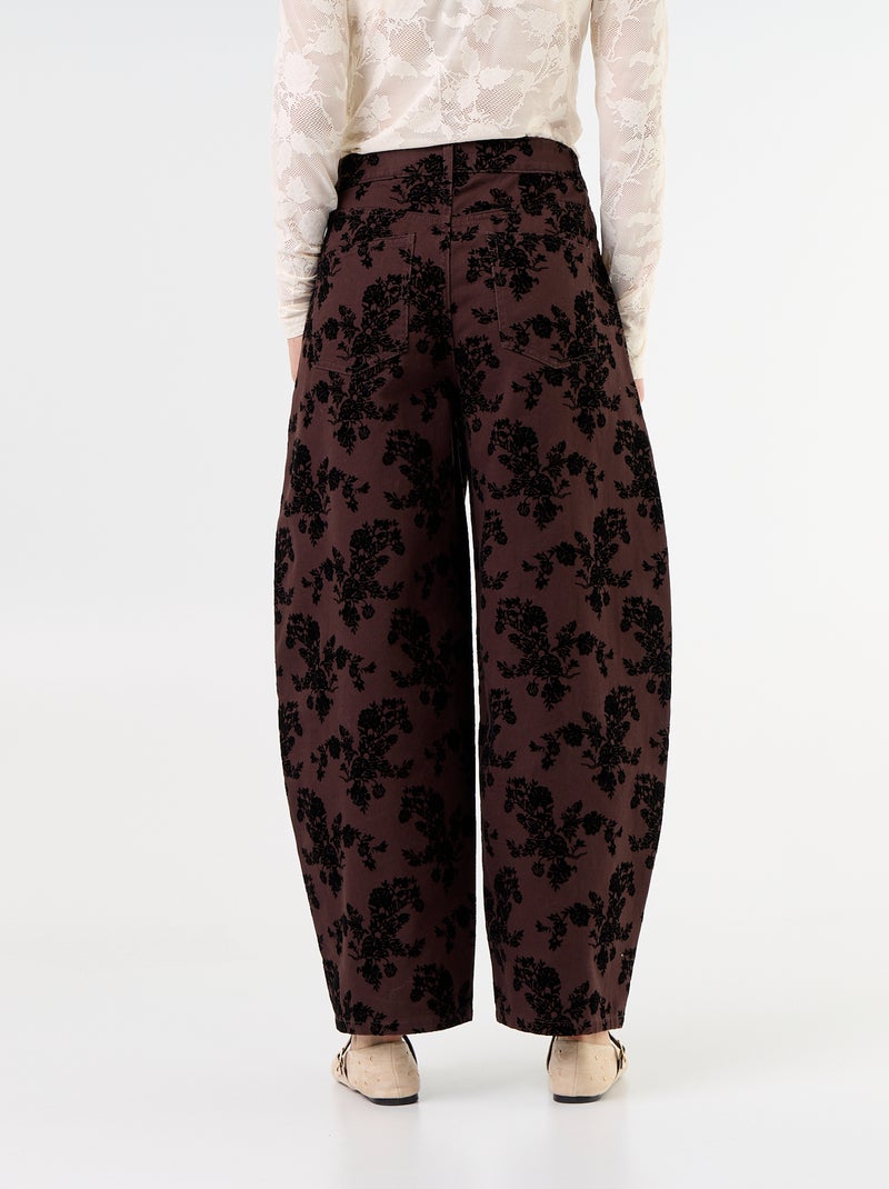 Barrel fit-broek met flockprint Bruin - Kiabi