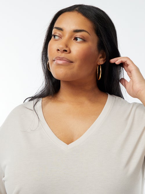 Basic, effen T-shirt met V-hals - Kiabi