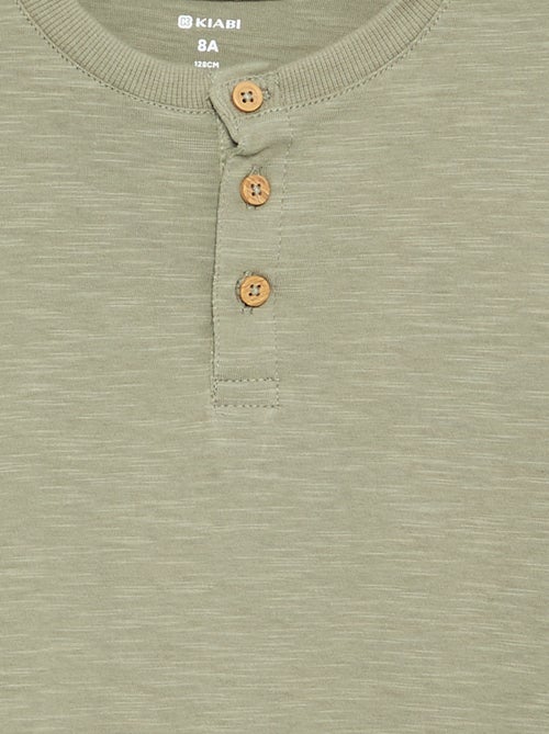 Basic T-shirt met Tunische kraag - Kiabi Basic T-shirt met Tunische kraag - Kiabi