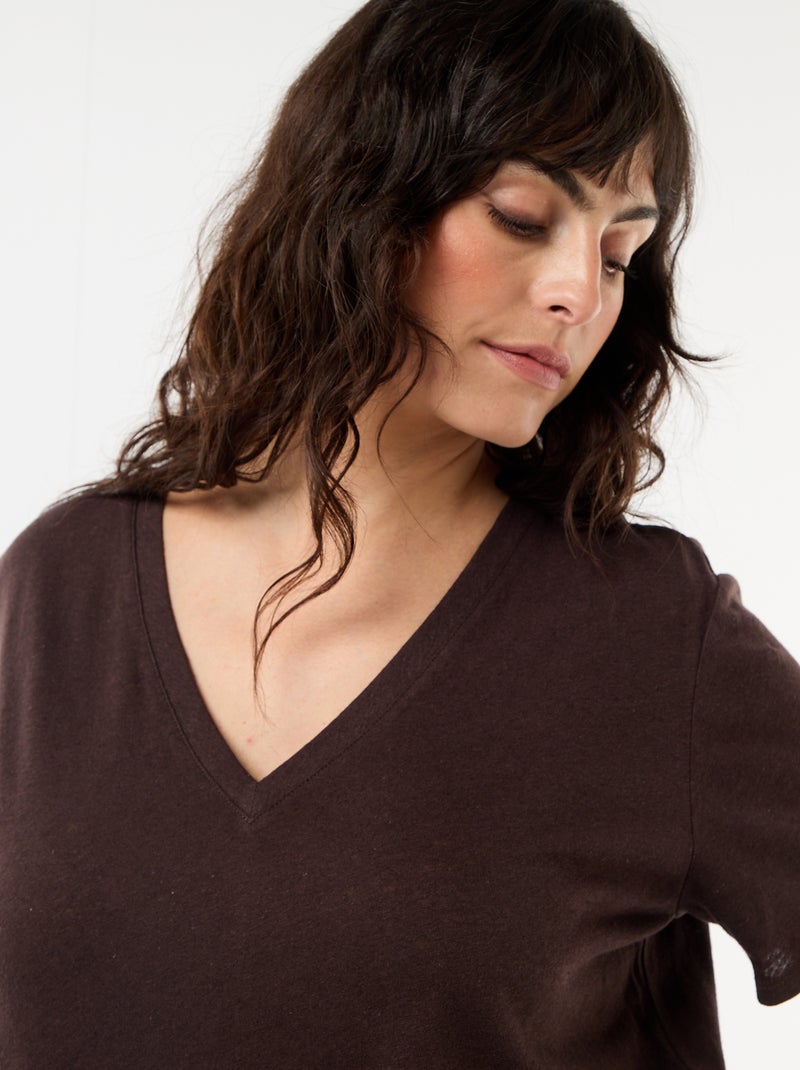 Basic T-shirt met V-hals en korte mouwen Bruin - Kiabi