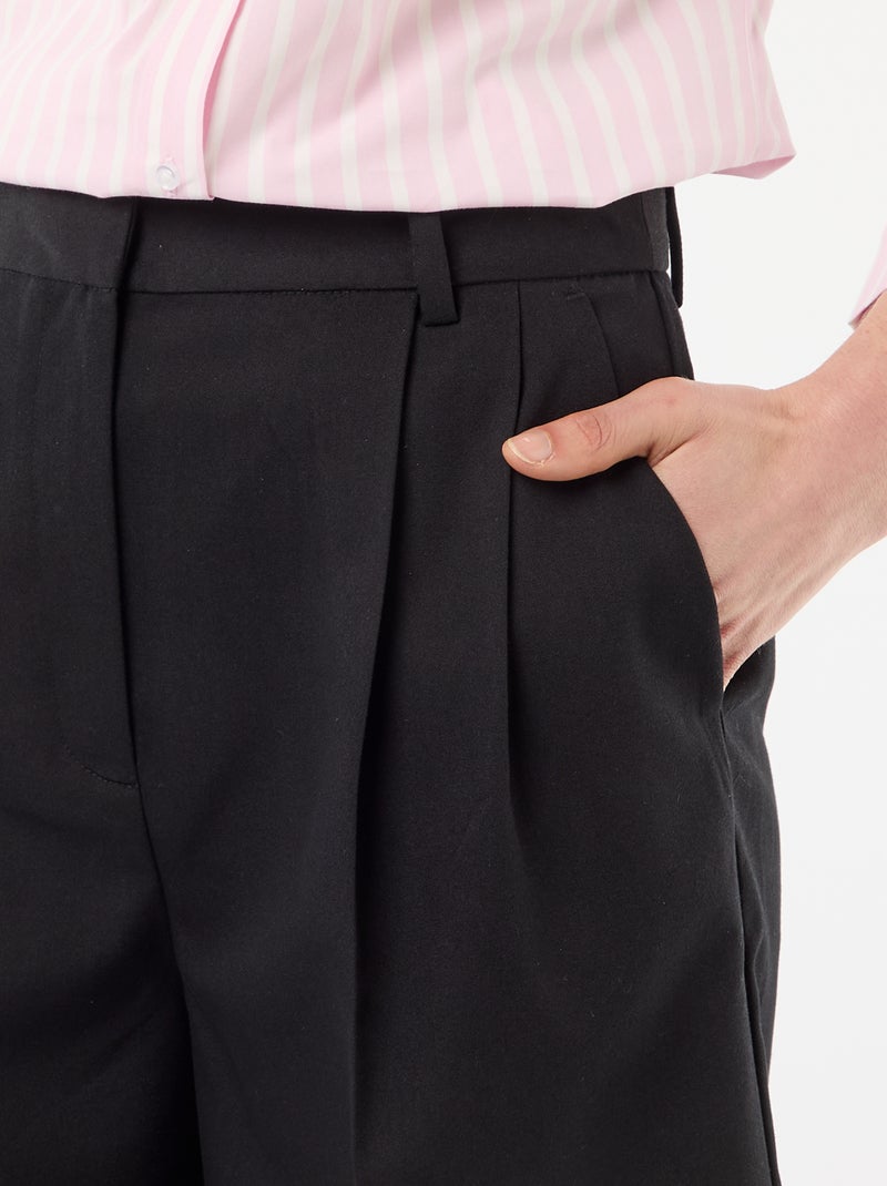 Bermuda met plooien en hoge taille Zwart - Kiabi