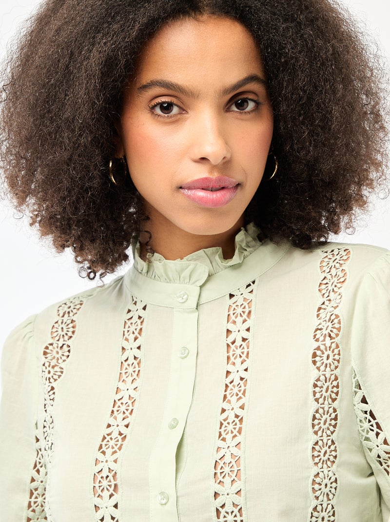 Blouse met broderie anglaise en ruchekraag Groen - Kiabi