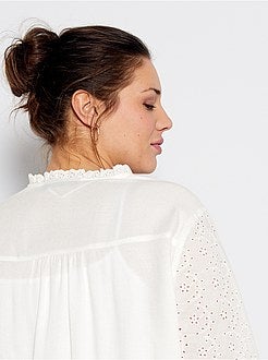 Blouse met geborduurd inzetstuk - Kiabi