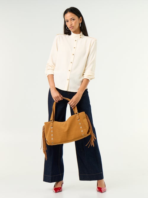 Blouse met hoge kraag en schouderstukken - Kiabi Blouse met hoge kraag en schouderstukken - Kiabi