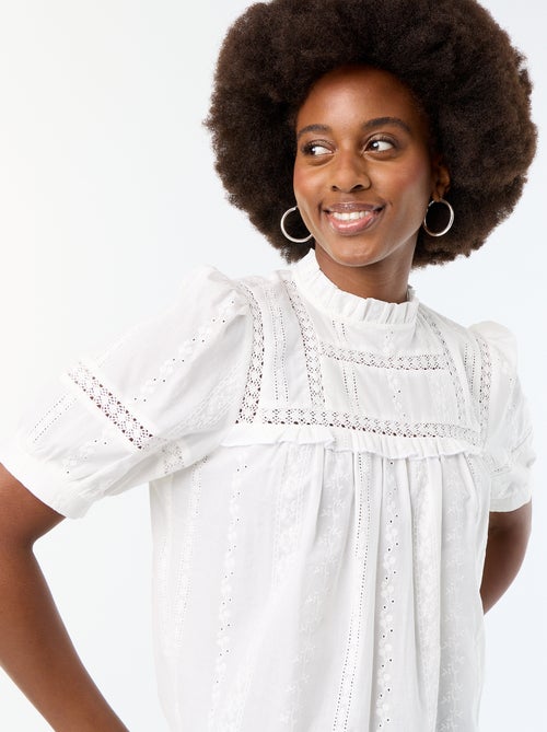 Blouse met korte mouwen en borduursels - Kiabi