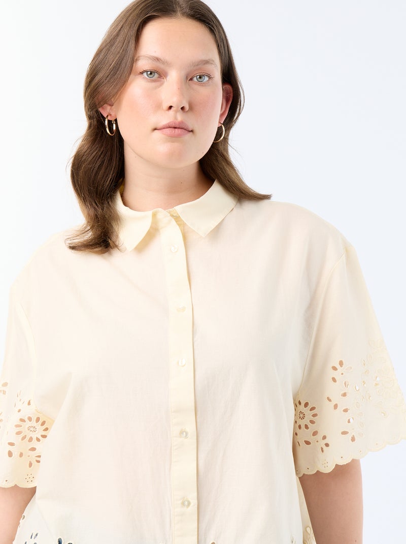 Blouse met korte mouwen en opengewerkte borduursels Geel - Kiabi