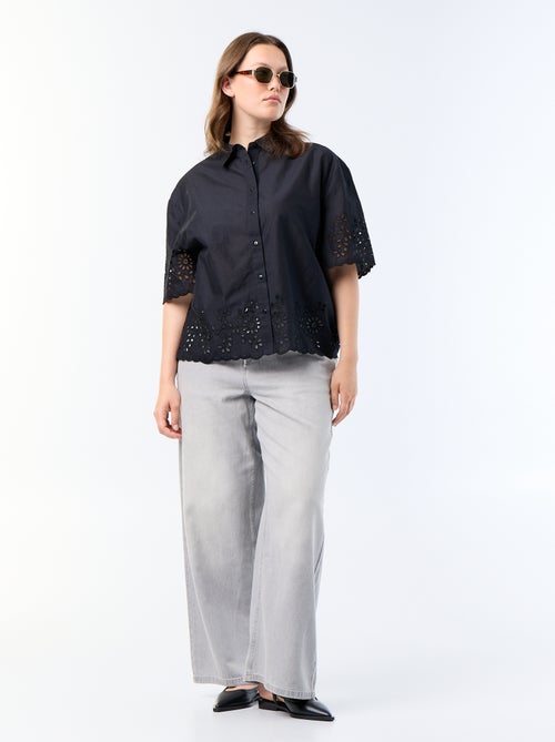 Blouse met korte mouwen en opengewerkte borduursels - Kiabi