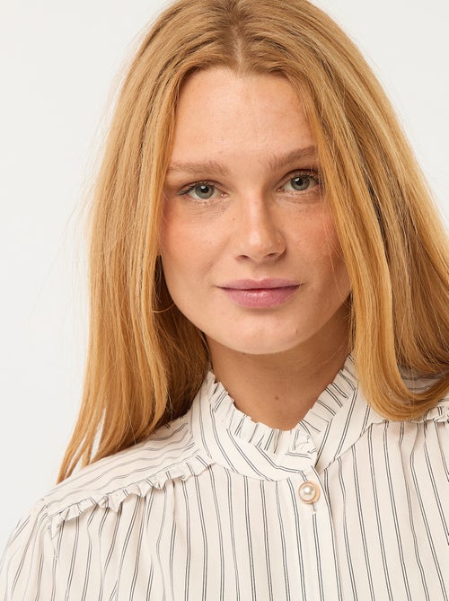 Blouse met motiefje en knoopje aan de kraag - Kiabi