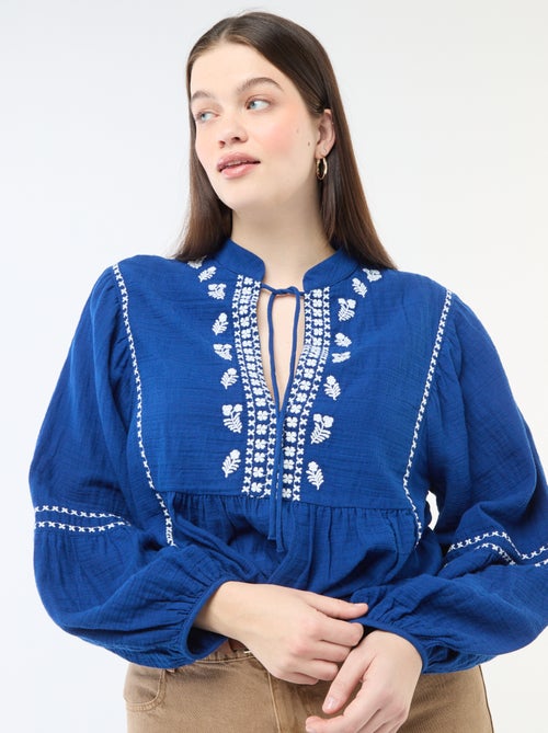 Blouse van katoengaas met fantasie borduursels en koordjes in de hals - Kiabi