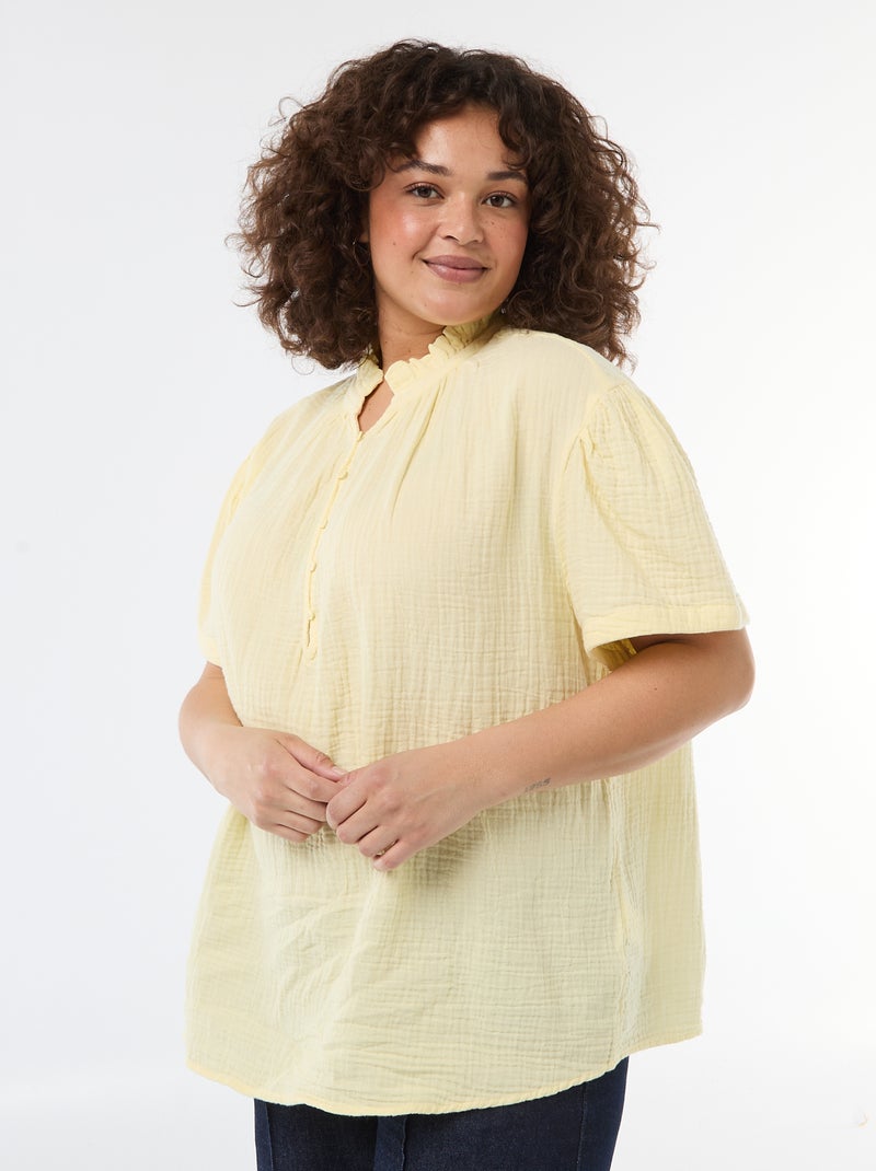 Blouse van katoengaas met gefronste kraag Geel - Kiabi