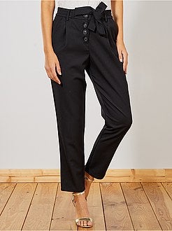 Broek in wortelmodel met een riem - Kiabi