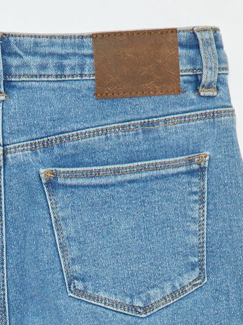 Broek met een bijzonder comfortabele snit en zakken met klepje - Kiabi