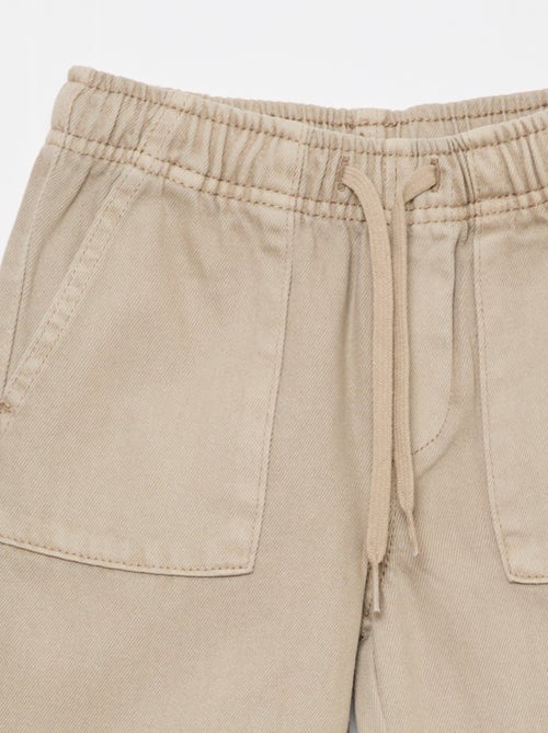 Broek met rechthoekige zakken - Aansluitende pasvorm - Kiabi