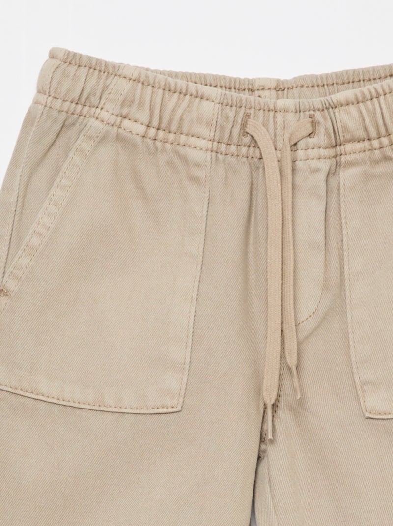 Broek met rechthoekige zakken - Aansluitende pasvorm Biege - Kiabi