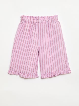 Broek met ruches aan de onderkant van de pijpen