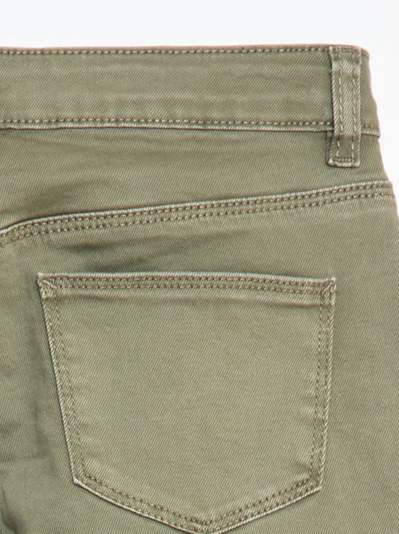 Broek van twill met drukknoopsluiting Comfortabel model Groen - Kiabi