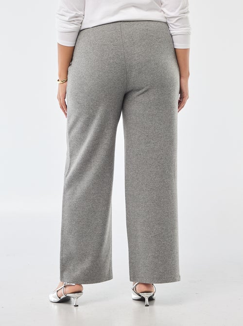 Comfortabele broek van ribstof - Kiabi Comfortabele broek van ribstof - Kiabi