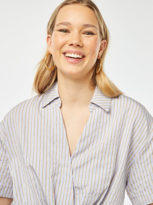 Croptop met knoopsluiting en overslag - Kiabi