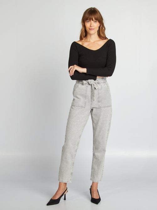 Denim mom-fit broek met knoopceintuur - Kiabi