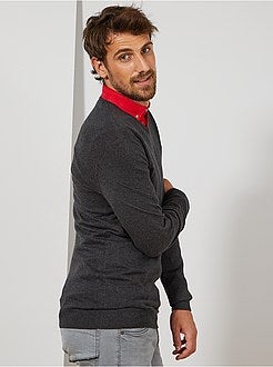 Dunne trui met V-hals, 1,90 m+ - Kiabi