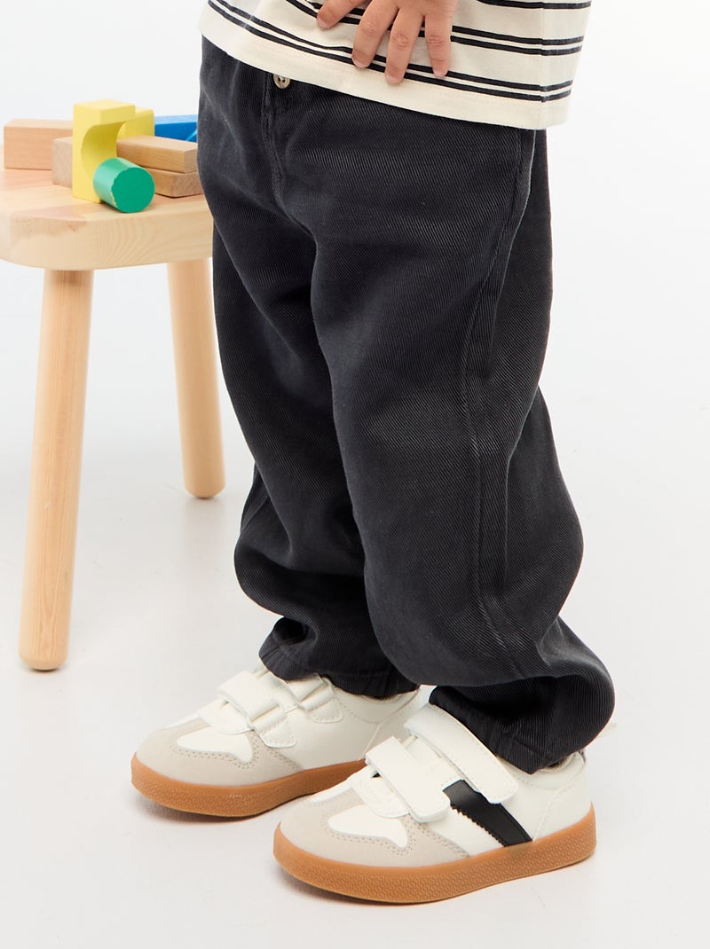 Effen broek van zachte stof met relax fit Zwart - Kiabi