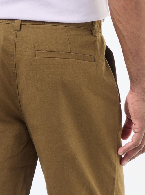 Effen chino met standaard taille - Kiabi