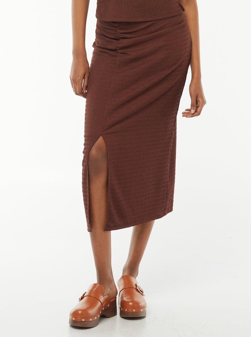 Effen lange rok van gekreukte stof BRUIN - Kiabi