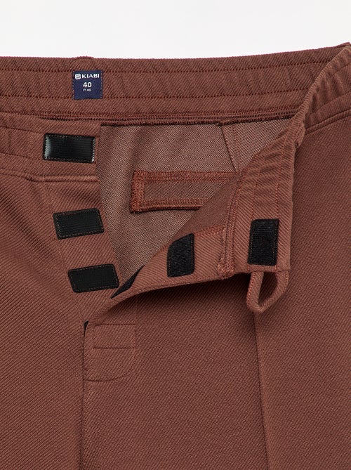 Effen regular fit chino - gemakkelijk aan te trekken collectie - Kiabi Effen regular fit chino - gemakkelijk aan te trekken collectie - Kiabi