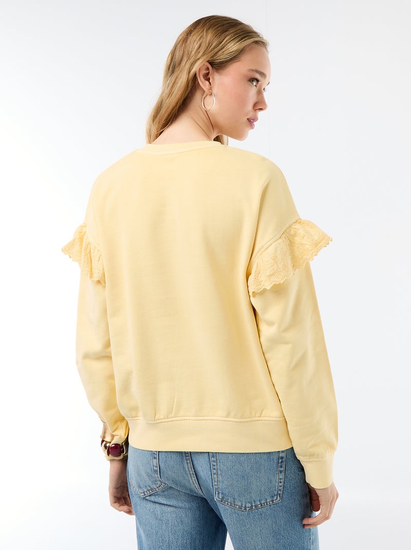 Effen sweater met volantjes van Engels borduurwerk op de mouwen Geel - Kiabi