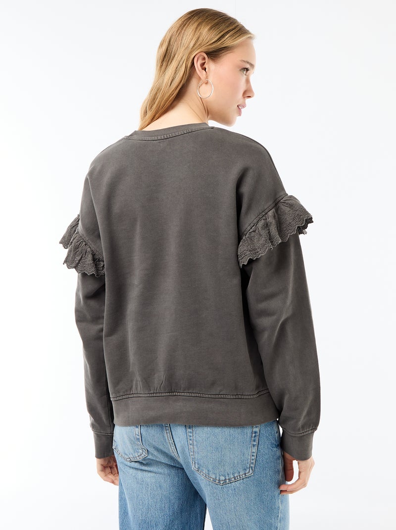 Effen sweater met volantjes van Engels borduurwerk op de mouwen Grijs - Kiabi