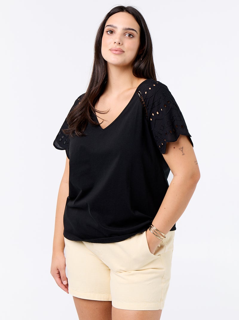 Effen T-shirt met borduursels op de mouwen Zwart - Kiabi
