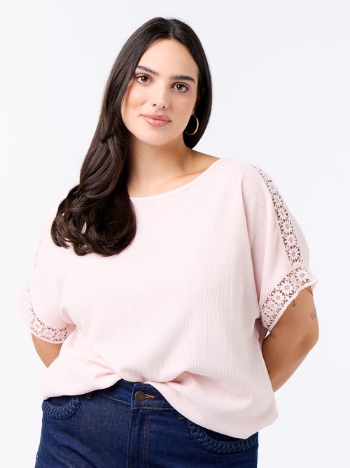 Effen T-shirt met borduurwerk en macramé op de mouwen - Kiabi