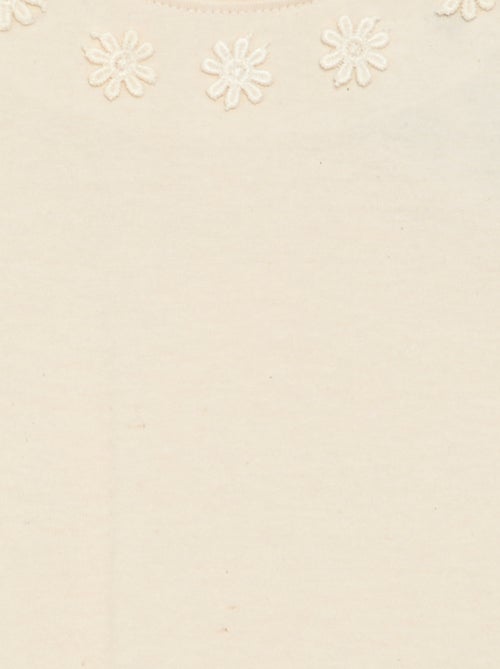 Effen T-shirt met fantasiebloemen aan de kraag - Kiabi