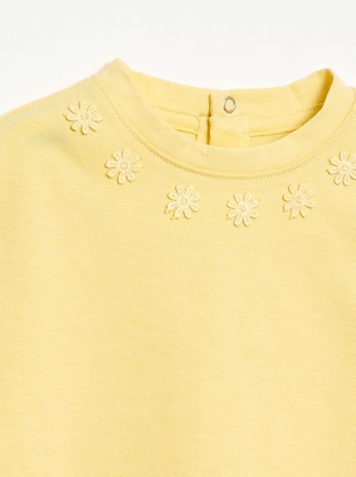 Effen T-shirt met fantasiebloemen aan de kraag - Kiabi