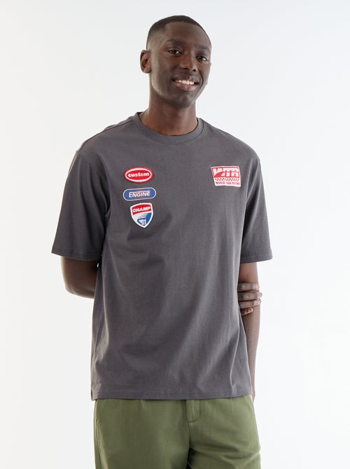 Effen T-shirt met korte mouwen en opgenaaide patches - Kiabi