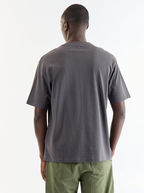 Effen T-shirt met korte mouwen en opgenaaide patches - Kiabi