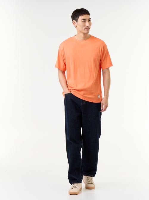 Effen T-shirt met korte mouwen en ronde hals - Kiabi Effen T-shirt met korte mouwen en ronde hals - Kiabi