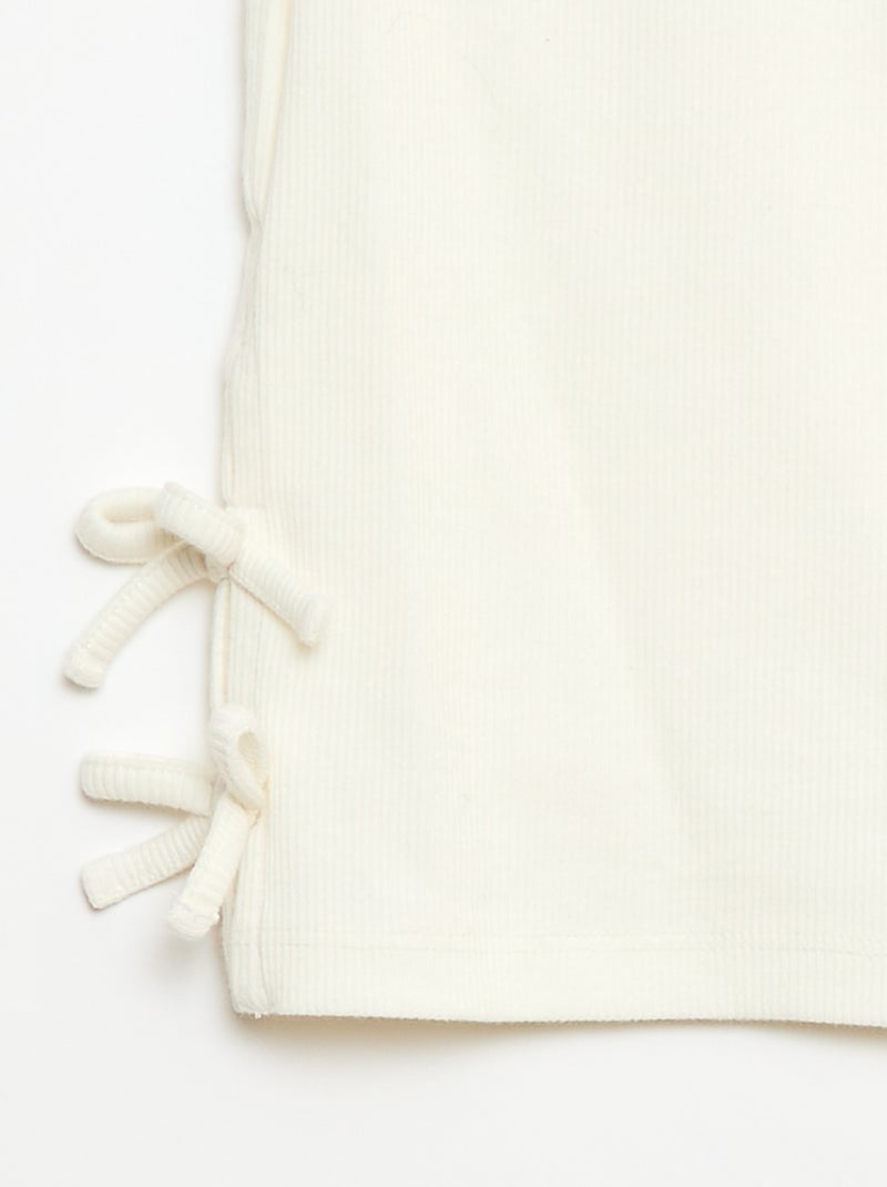Effen T-shirt met sierknopen Wit - Kiabi