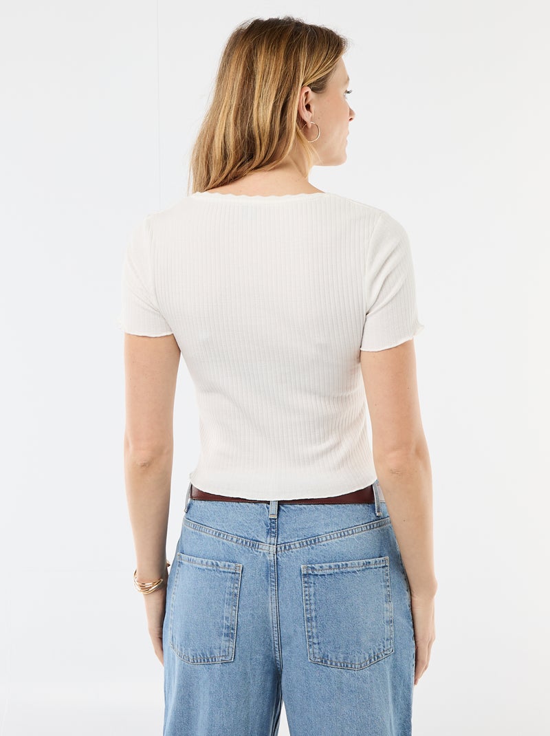 Geribbelde T-shirt met korte mouwen en volants Wit - Kiabi