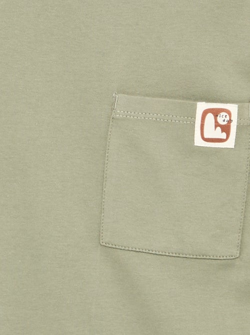 Gestreept T-shirt - gemakkelijk aan te trekken collectie - Kiabi Gestreept T-shirt - gemakkelijk aan te trekken collectie - Kiabi
