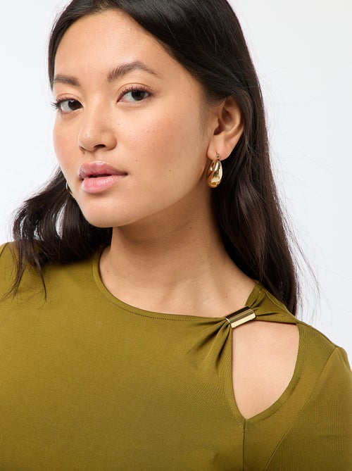 Getailleerd T-shirt met goudkleurig detail - Kiabi