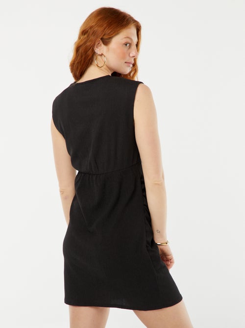 Getailleerde wikkeljurk van gekreukte stof - Kiabi