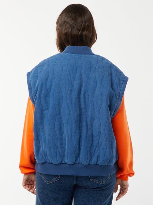 Gewatteerd, katoenen jasje met sierstiksel in verticale golflijnen - Kiabi