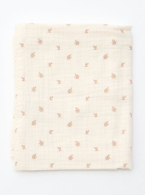 GIFTBOX - Babypakje + sokken + luierdoek + slabbetje - Kiabi