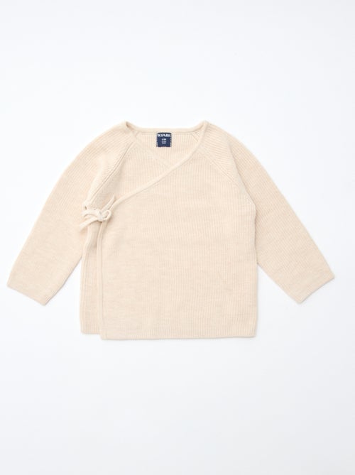 GIFTBOX - Babytruitje + broek + sokken + muts + slabbetje - Kiabi