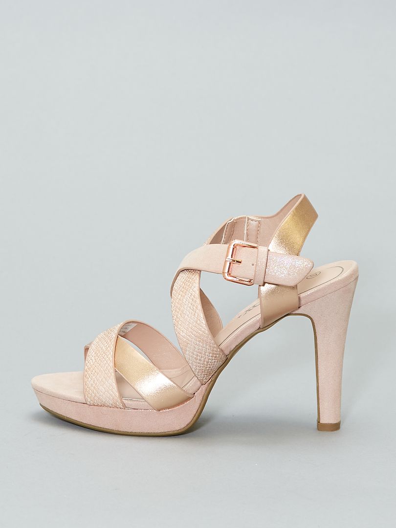 Glanzende sandalen met hak - Beige - Kiabi - 25.00€